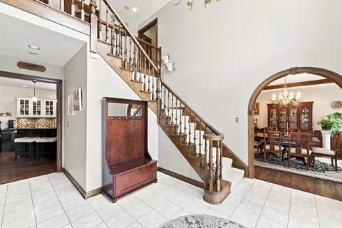 Entry Way - 804 Windgate Ct, Villa Hills, KY 41017 photo 2 of 7