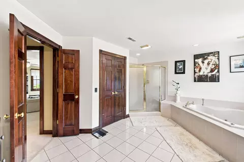 Entry Way - 804 Windgate Ct, Villa Hills, KY 41017 photo 6 of 7