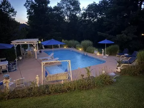 Exterior - 804 Windgate Ct, Villa Hills, KY 41017 photo 7 of 12