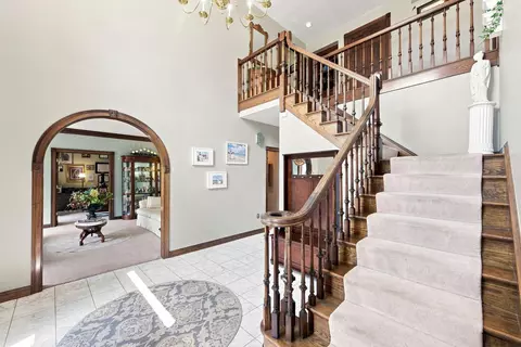 Entry Way - 804 Windgate Ct, Villa Hills, KY 41017 photo 1 of 7