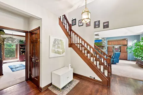 Entry Way - 804 Windgate Ct, Villa Hills, KY 41017 photo 3 of 7