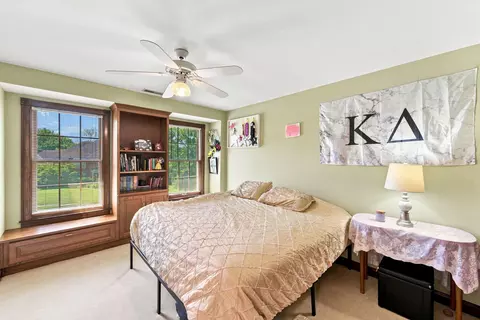 Bedroom - 804 Windgate Ct, Villa Hills, KY 41017 photo 2 of 4