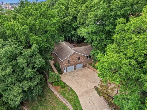 829 Lincoln Rd, Bellevue, KY 41073