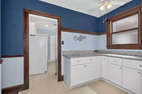 Kitchen - 217 E 26th St, Covington, KY 41014 photo 5 of 6