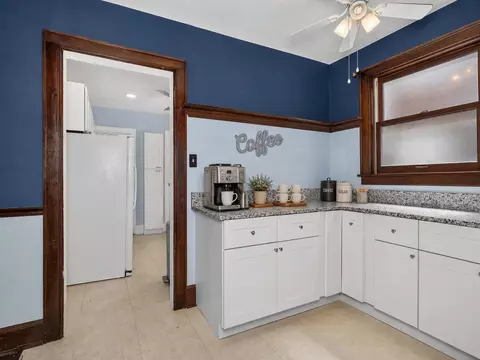 Kitchen - 217 E 26th St, Covington, KY 41014 photo 5 of 6