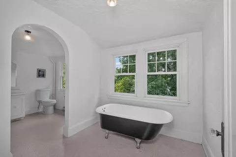 Bath - 217 E 26th St, Covington, KY 41014 photo 5 of 5