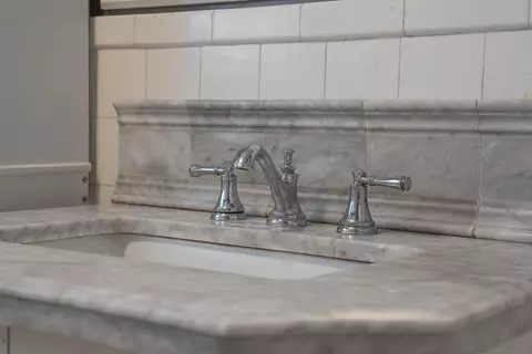 Bath - 217 E 26th St, Covington, KY 41014 photo 2 of 5