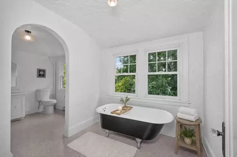Bath - 217 E 26th St, Covington, KY 41014 photo 5 of 5