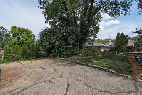 Exterior - 217 E 26th St, Covington, KY 41014 photo 3 of 7