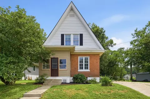 206 W 2nd St, Silver Grove, KY 41085