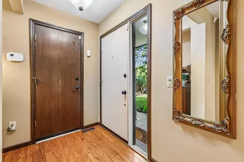 Entry Way - 2902 Prospect Point Dr, Villa Hills, KY 41017 photo 2 of 5