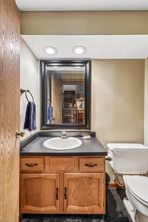 Bath - 2902 Prospect Point Dr, Villa Hills, KY 41017 photo 4 of 4