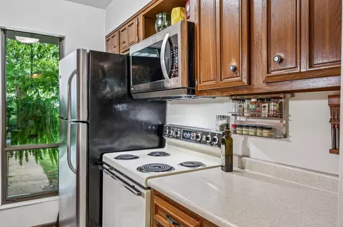 Kitchen - 2902 Prospect Point Dr, Villa Hills, KY 41017 photo 3 of 5