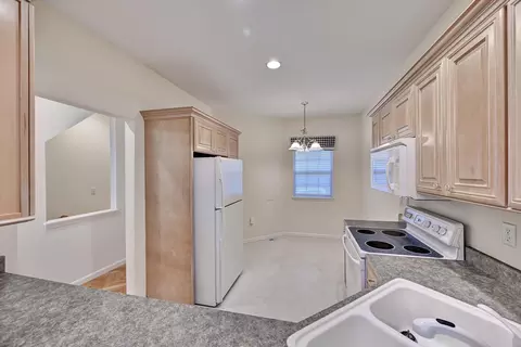 Kitchen - 159 Summer Ln, Crestview Hills, KY 41017 photo 4 of 4