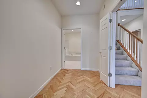 Entry Way - 159 Summer Ln, Crestview Hills, KY 41017 photo 4 of 5