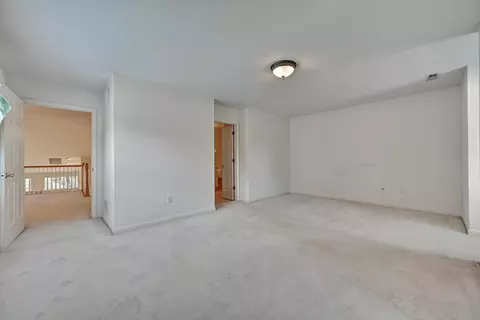 Bedroom - 159 Summer Ln, Crestview Hills, KY 41017 photo 2 of 3