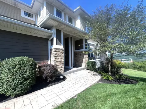 358 Riverpointe Dr #9, Dayton, KY 41074