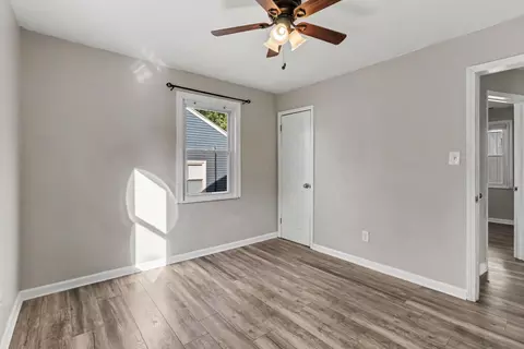 Bedroom - 2528 Avon Dr, Crescent Park, KY 41017 photo 2 of 2