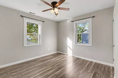 Bedroom - 2528 Avon Dr, Crescent Park, KY 41017 photo 1 of 2