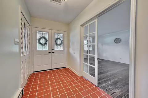 Entry Way - 3114 Bernard Dr, Edgewood, KY 41017 photo 1 of 3
