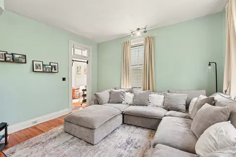 Living - 832 Willard St, Covington, KY 41011 photo 4 of 4