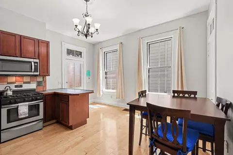 Dining - 832 Willard St, Covington, KY 41011 photo 1 of 4