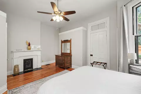Bedroom - 832 Willard St, Covington, KY 41011 photo 2 of 5