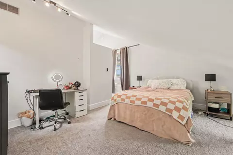 Bedroom - 832 Willard St, Covington, KY 41011 photo 4 of 5
