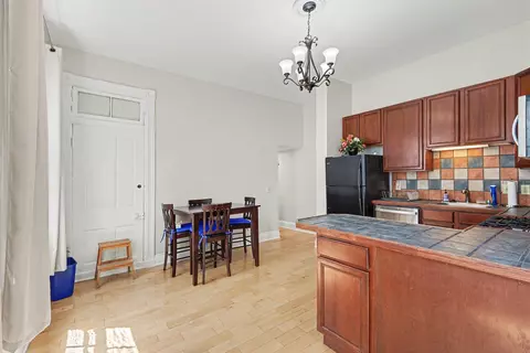 Dining - 832 Willard St, Covington, KY 41011 photo 2 of 4