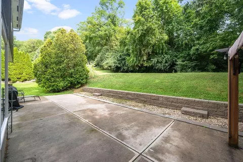 Exterior - 2072 Periwinkle Ct, Crescent Springs, KY 41017 photo 4 of 11