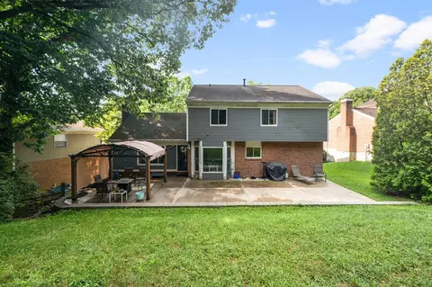 Exterior - 2072 Periwinkle Ct, Crescent Springs, KY 41017 photo 2 of 11