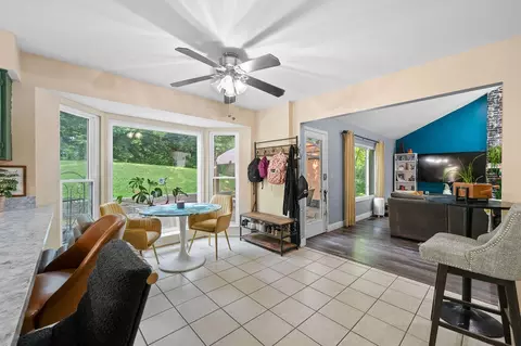 Entry Way - 2072 Periwinkle Ct, Crescent Springs, KY 41017 photo 1 of 2