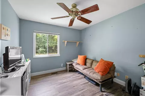 Bedroom - 2072 Periwinkle Ct, Crescent Springs, KY 41017 photo 3 of 7