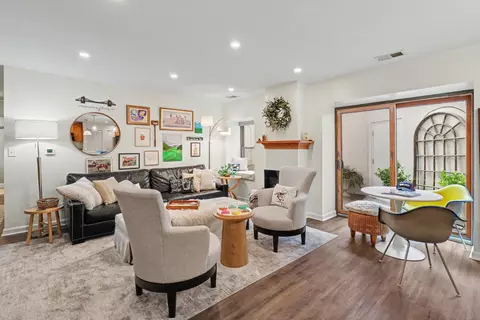 Living - 323 E 2nd St #105, Covington, KY 41011 photo 1 of 3