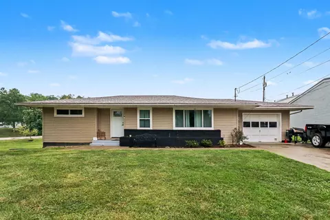 237 Elm St, Falmouth, KY 41040