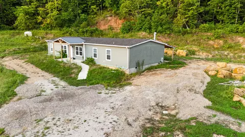 1000 Lazy Bee Ln, Vanceburg, KY 41179