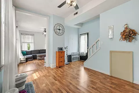 Entry Way - 550 Park St, Crescent Springs, KY 41017 photo 1 of 3