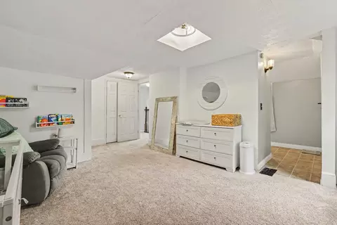 Entry Way - 550 Park St, Crescent Springs, KY 41017 photo 3 of 3
