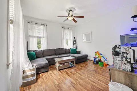Living - 550 Park St, Crescent Springs, KY 41017 photo 1 of 2