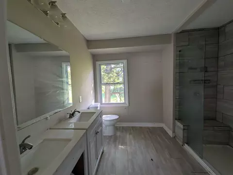 Bath - 3306 Hulbert Ave, Erlanger, KY 41018 photo 1 of 2