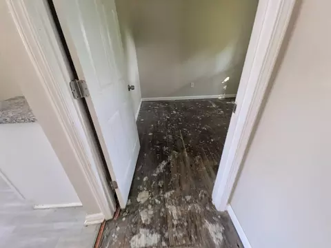 Entry Way - 3306 Hulbert Ave, Erlanger, KY 41018 photo 1 of 1