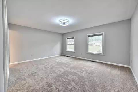 Bedroom - 2232 Amsterdam Rd, Villa Hills, KY 41017 photo 1 of 6