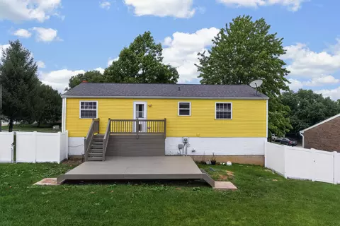Exterior - 640 Rogers Rd, Villa Hills, KY 41017 photo 5 of 7