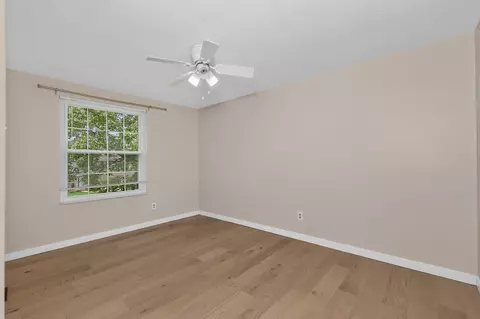 Bedroom - 640 Rogers Rd, Villa Hills, KY 41017 photo 3 of 6