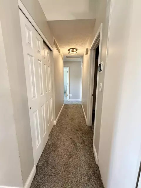 Entry Way - 2680 Ridgecrest Ln, Covington, KY 41017 photo 1 of 1