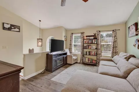 Living - 2556 Evergreen Dr, Covington, KY 41017 photo 1 of 2