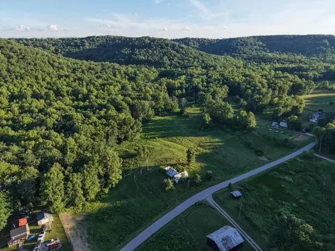 2319 Beechy Creek Rd, Tollesboro, KY 41189