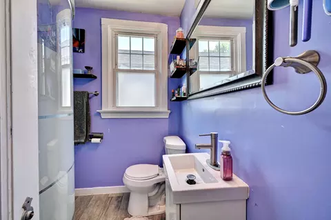 Bath - 715 Elm St, Covington, KY 41016 photo 1 of 2