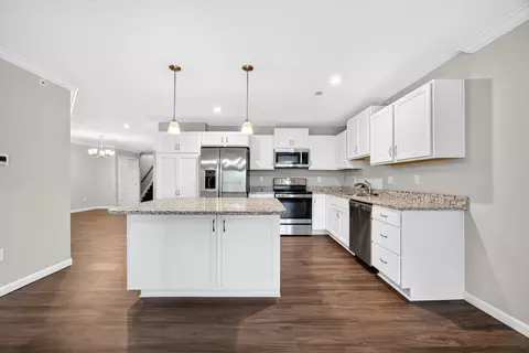 Kitchen - 2363 Piazza Rdg, Covington, KY 41017 photo 3 of 3