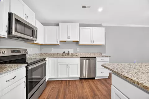 Kitchen - 2363 Piazza Rdg, Covington, KY 41017 photo 1 of 3